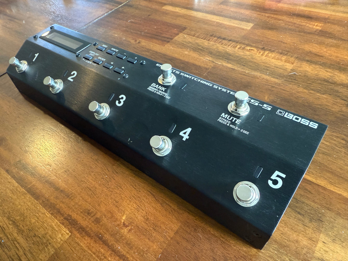 Boss ES-5 Switching System